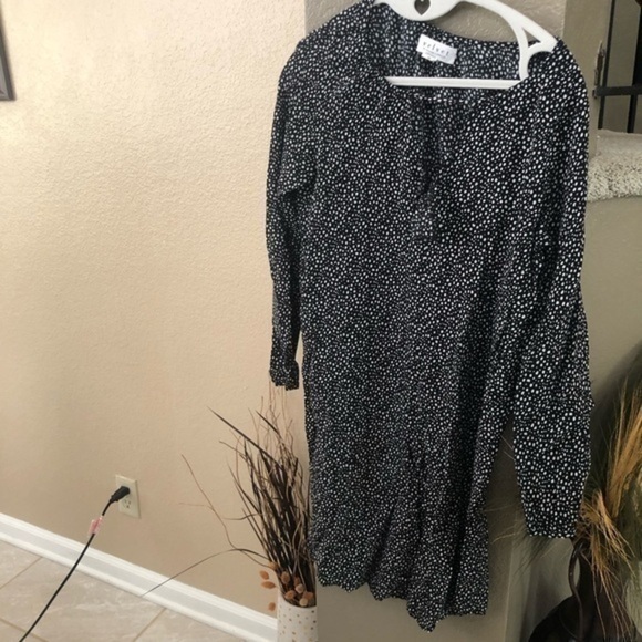 Velvet by Graham & Spencer Dresses & Skirts - Velvet By Graham Spencer Polka Dot Dress Size XSmall